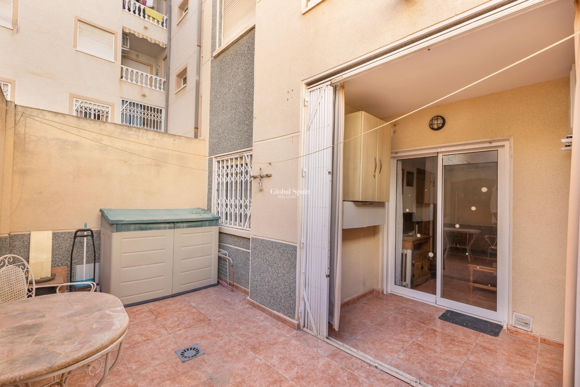 Resale - Ground Floor -
TORREVIEJA - Estacion de autobuses