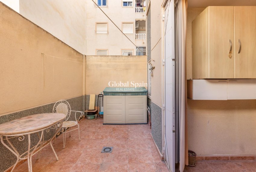 Resale - Ground Floor -
TORREVIEJA - Estacion de autobuses