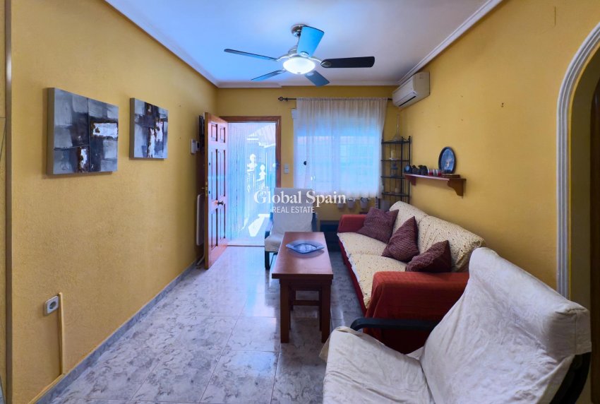 Resale - Ground Floor -
TORREVIEJA - La Mata pueblo