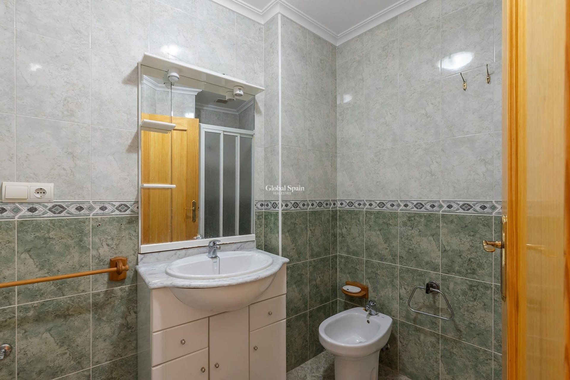 Resale - Ground Floor -
TORREVIEJA - La Mata