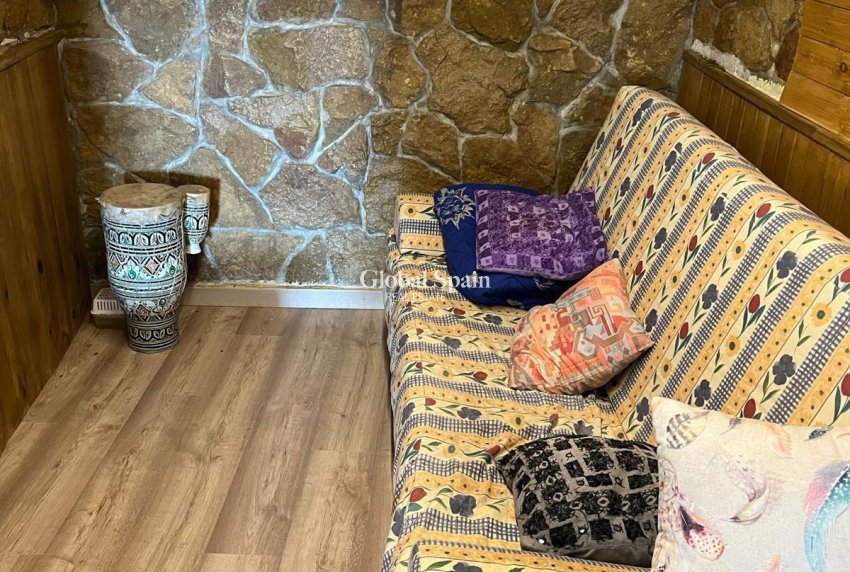 Resale - HOUSE -
ABANILLA - El Partidor