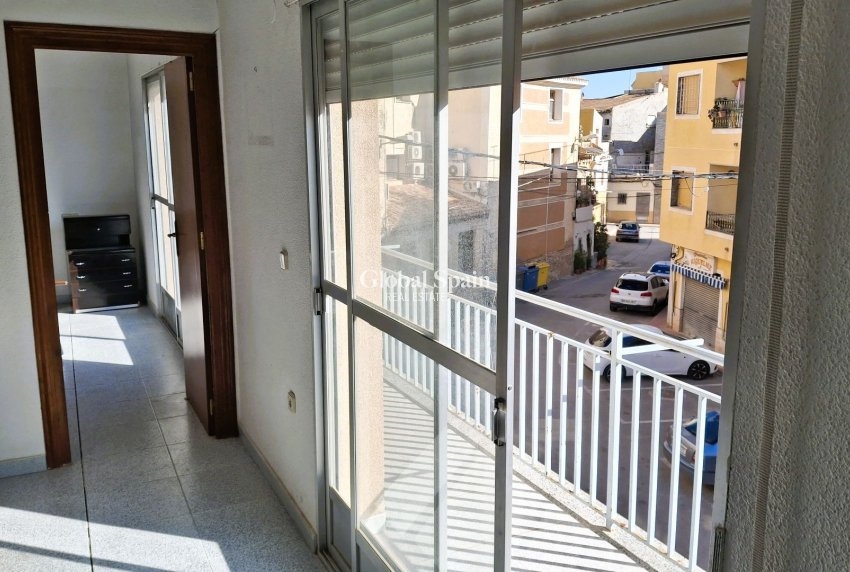 Resale - HOUSE -
ABANILLA - Inland