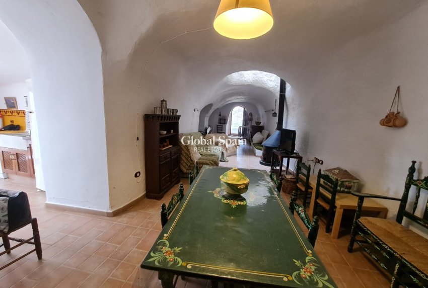 Resale - HOUSE -
ABANILLA - Inland