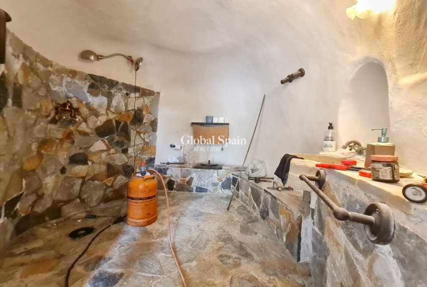 Resale - HOUSE -
ABANILLA - Inland