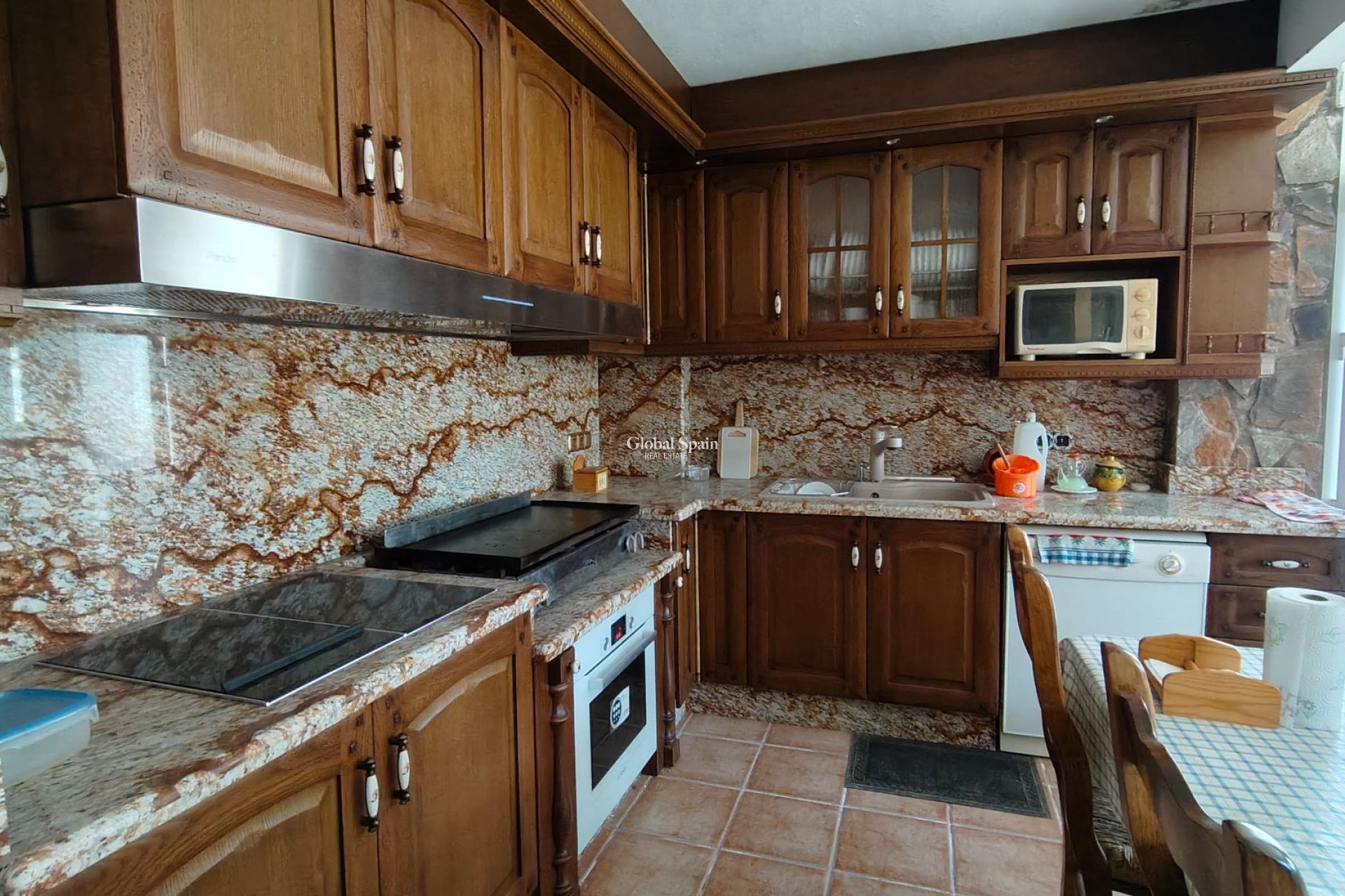 Resale - HOUSE -
ABANILLA - Inland