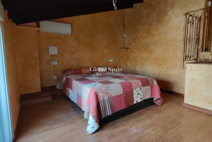 Resale - HOUSE -
ABANILLA - Inland