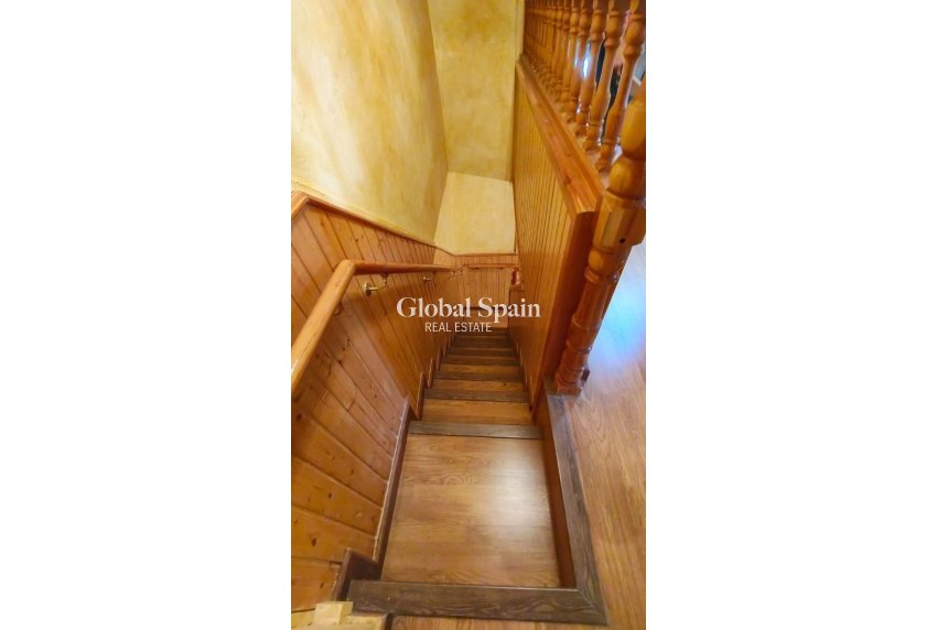 Resale - HOUSE -
ABANILLA - Inland