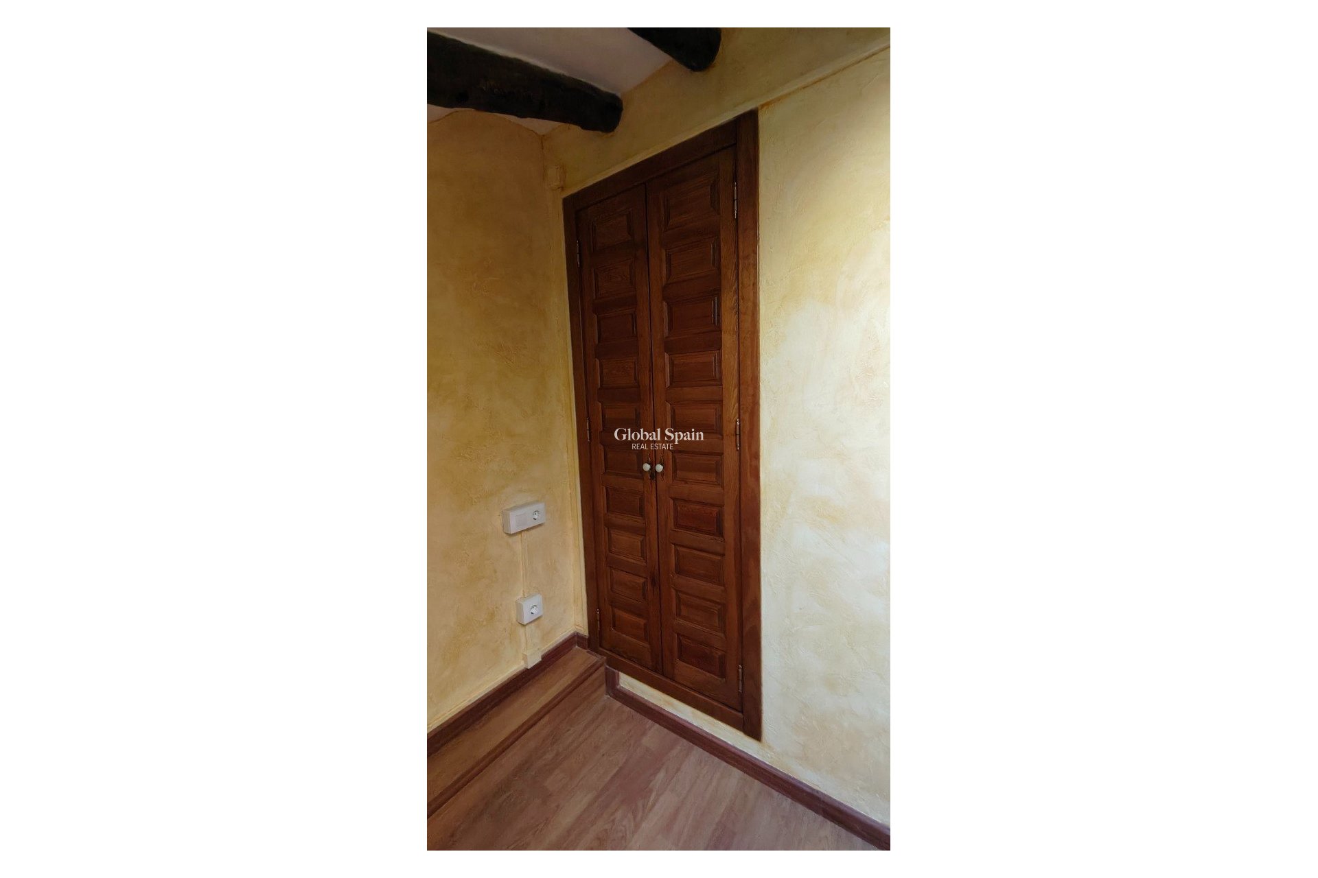 Resale - HOUSE -
ABANILLA - Inland