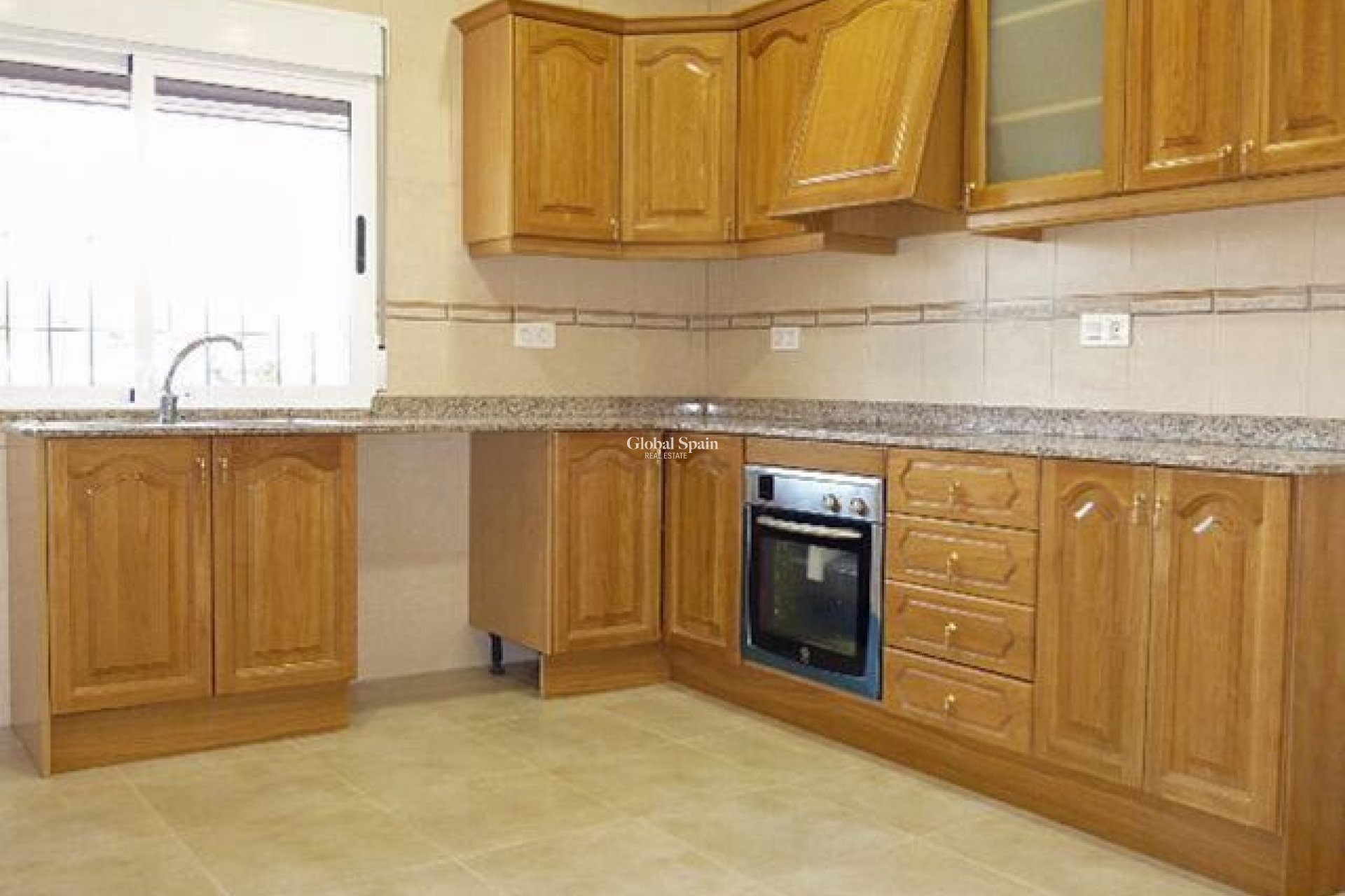 Resale - HOUSE -
ABANILLA - Inland