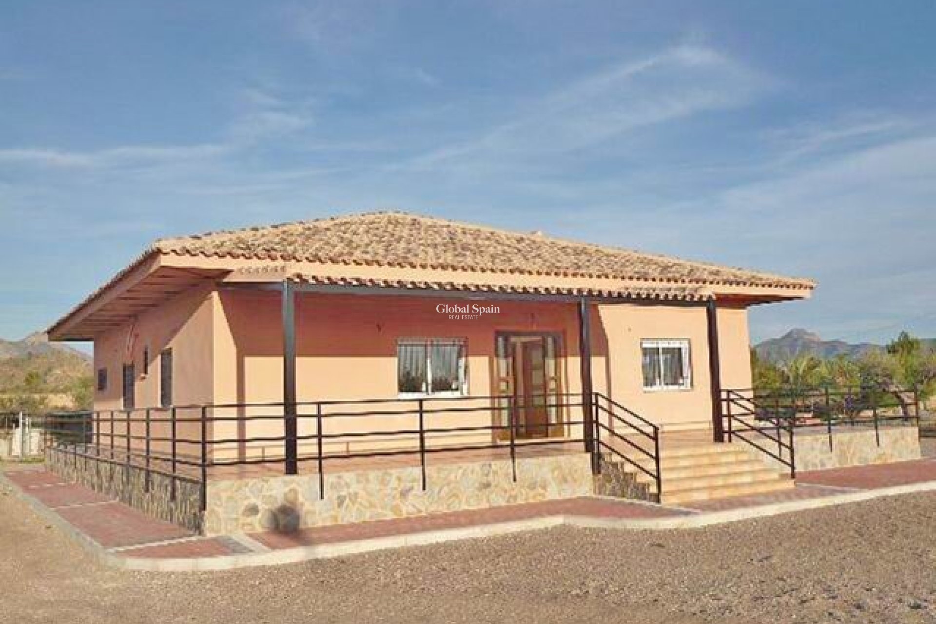 Resale - HOUSE -
ABANILLA - Inland