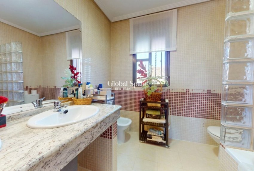 Resale - HOUSE -
ÁGUILAS - Costa Cálida