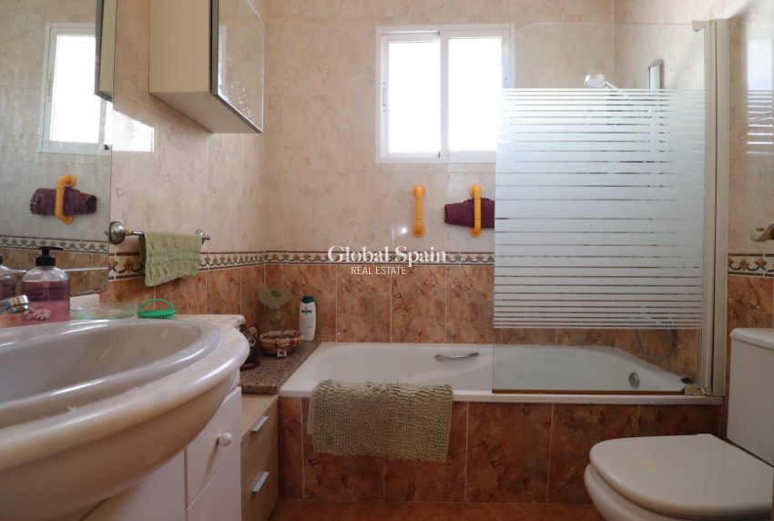 Resale - HOUSE -
Albatera - Albatera - Country