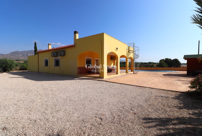 Resale - HOUSE -
Albatera - Albatera - Country