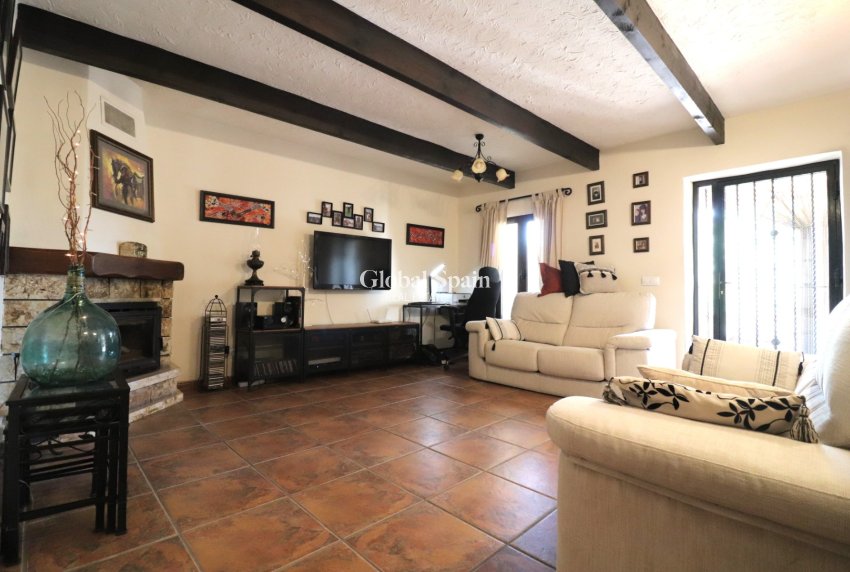 Resale - HOUSE -
Albatera - Albatera - Country