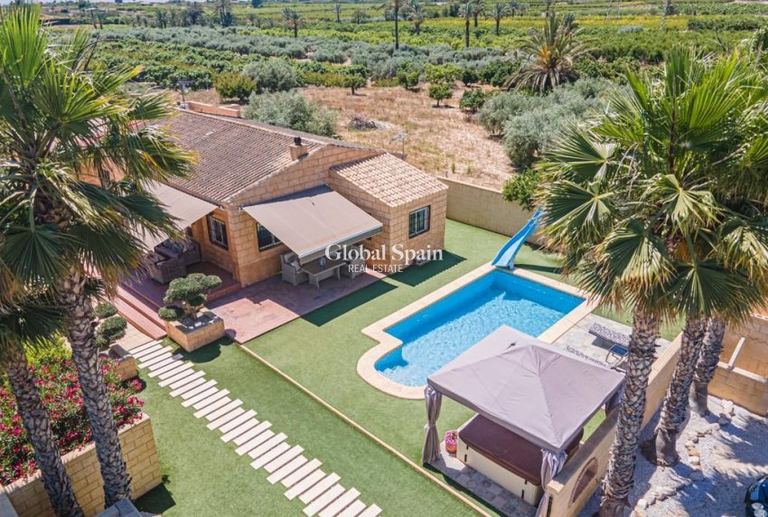 Resale - HOUSE -
ALBATERA - Inland