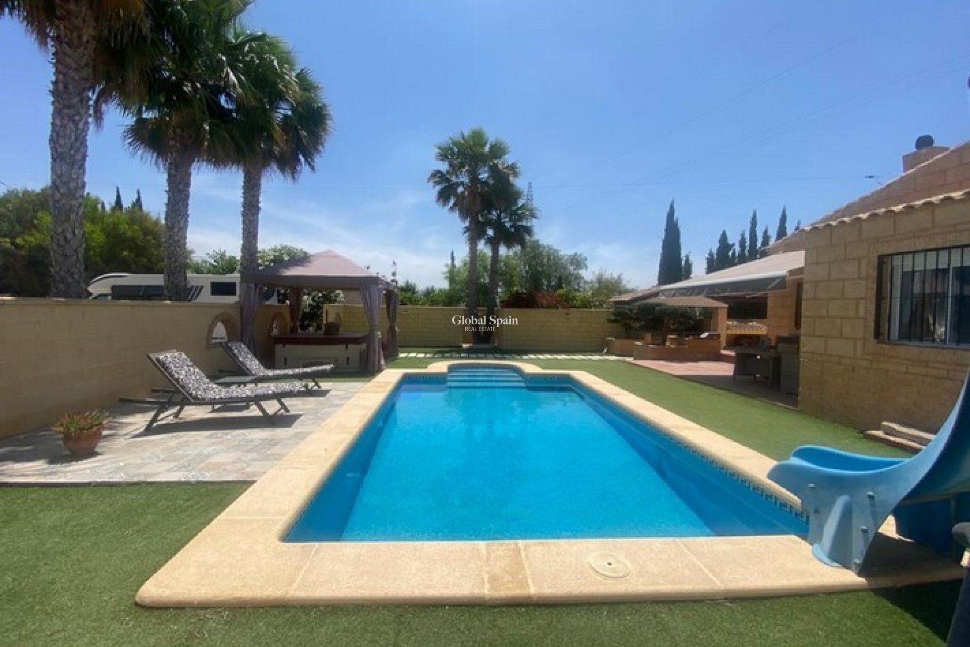 Resale - HOUSE -
ALBATERA - Inland