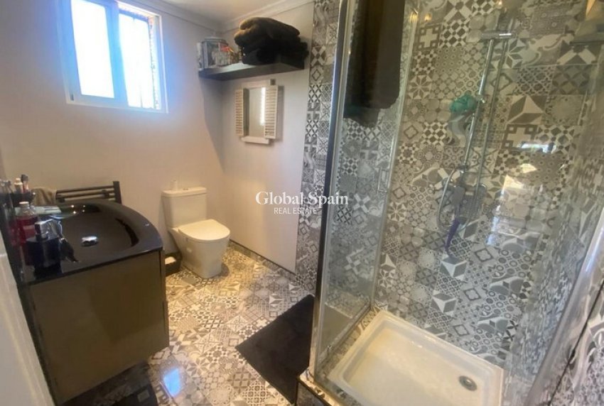 Resale - HOUSE -
ALBATERA - Inland