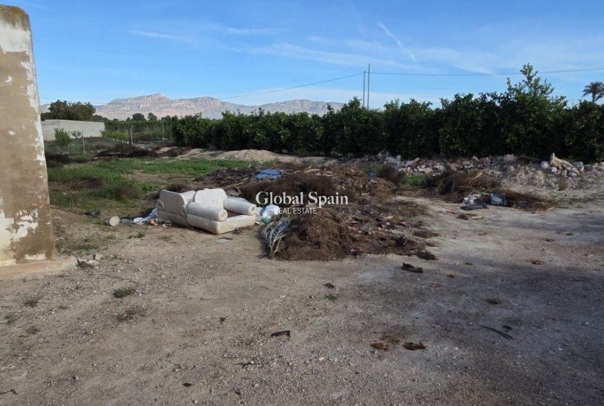 Resale - HOUSE -
ALBATERA - Inland