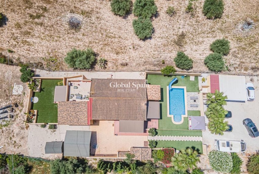 Resale - HOUSE -
ALBATERA - Inland