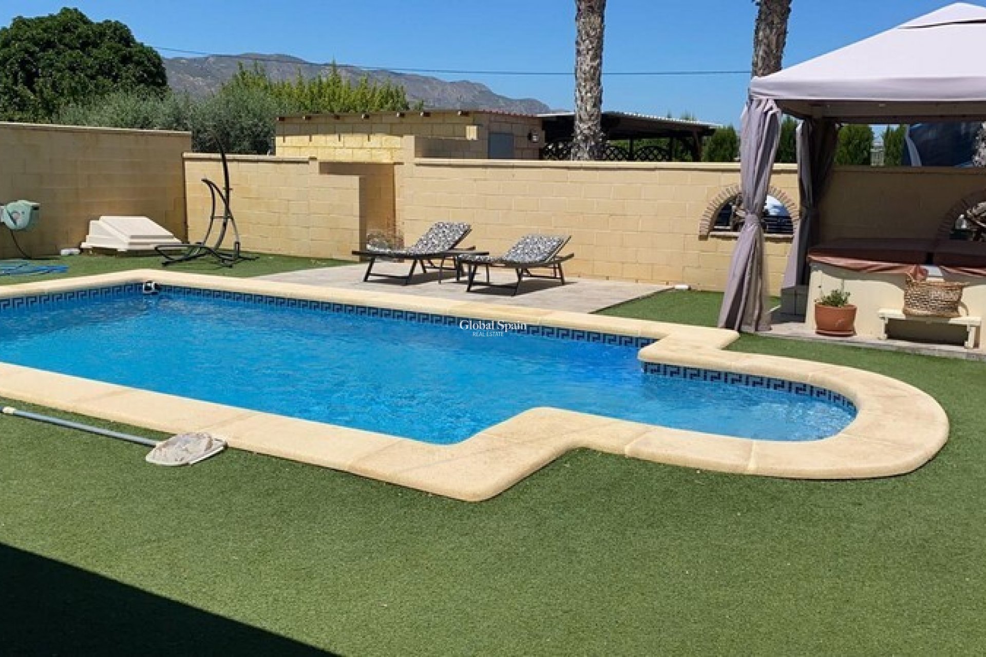 Resale - HOUSE -
ALBATERA - Inland