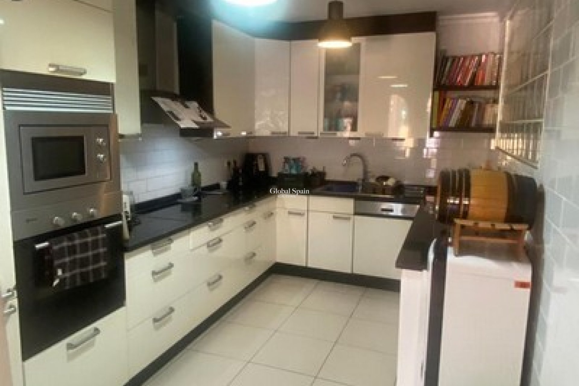 Resale - HOUSE -
ALBATERA - Inland