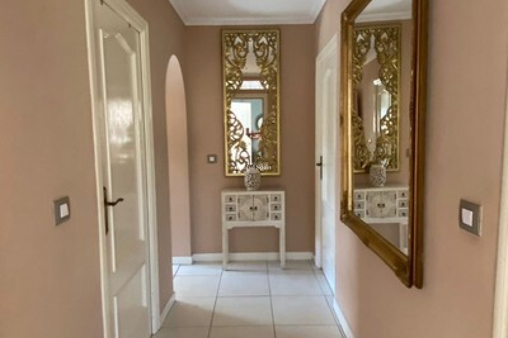 Resale - HOUSE -
ALBATERA - Inland