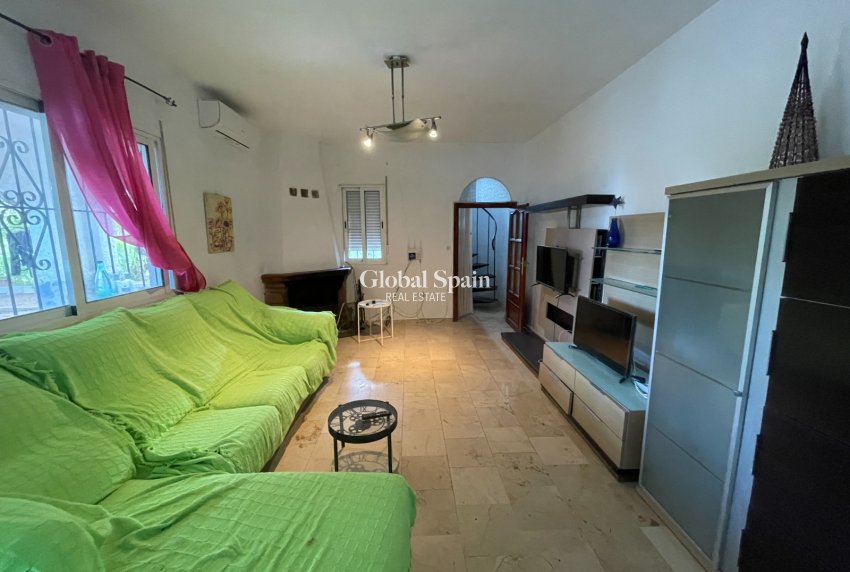 Resale - HOUSE -
ALBATERA - Inland
