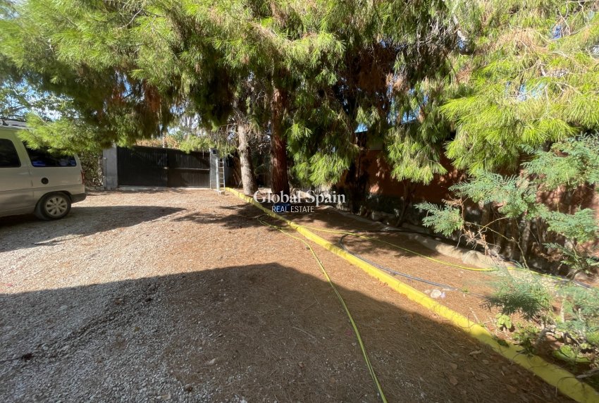 Resale - HOUSE -
ALBATERA - Inland