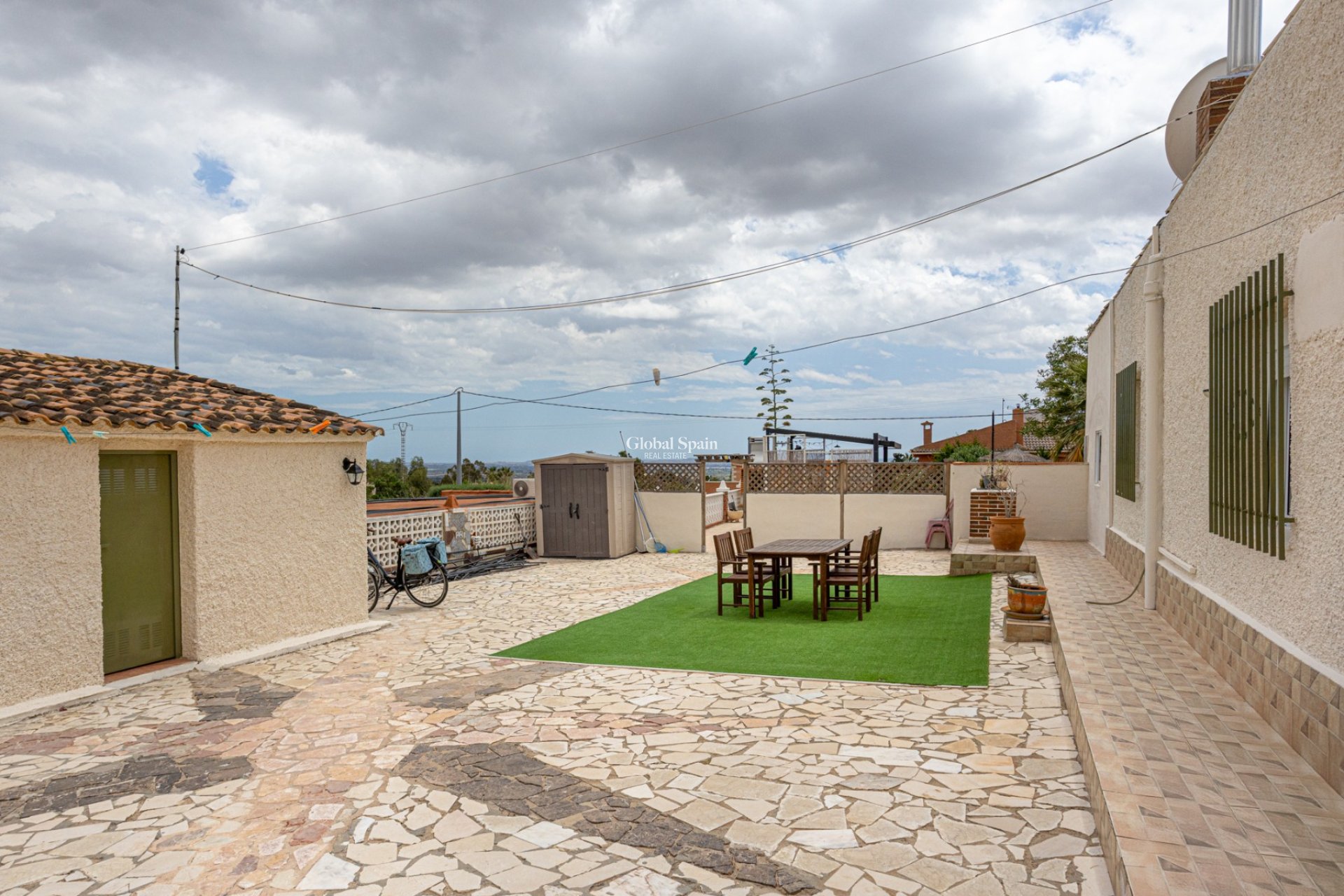 Resale - HOUSE -
ALBATERA - Inland