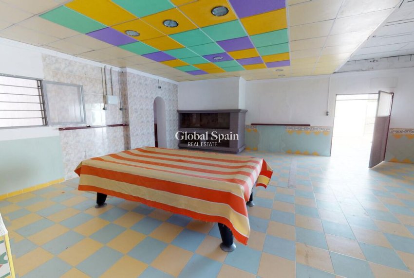 Resale - HOUSE -
ALBATERA - Inland