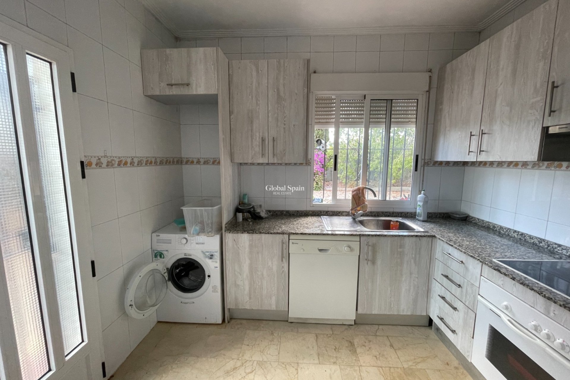 Resale - HOUSE -
ALBATERA - Inland