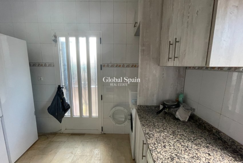 Resale - HOUSE -
ALBATERA - Inland