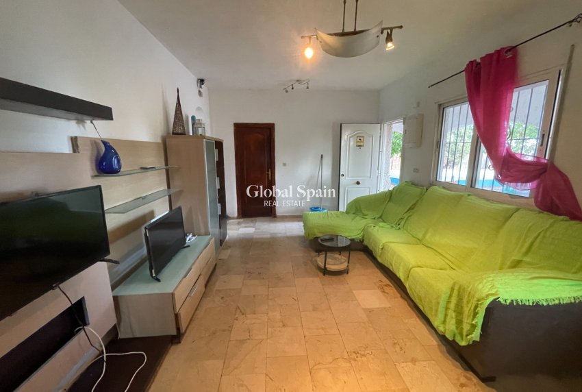 Resale - HOUSE -
ALBATERA - Inland