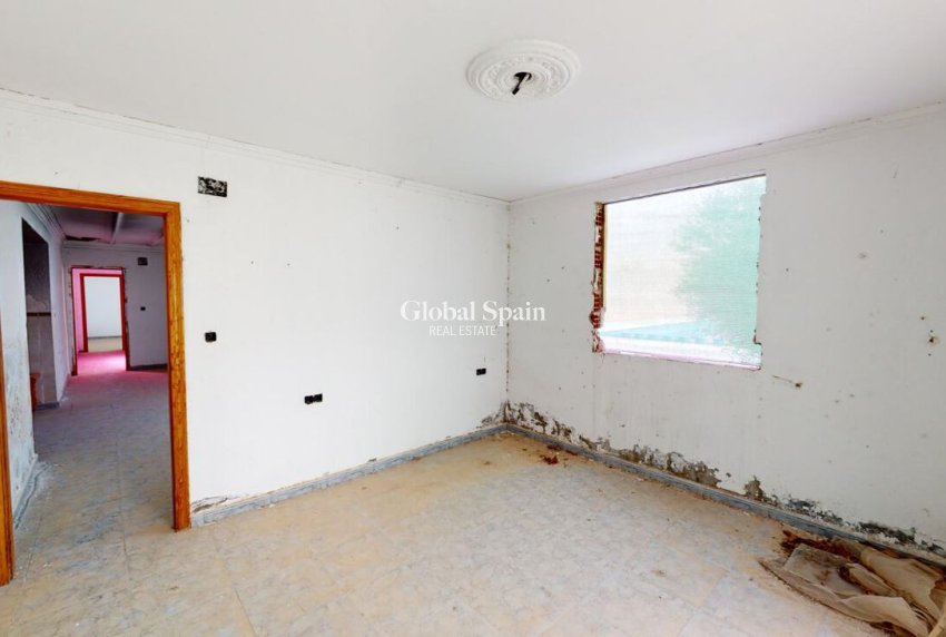 Resale - HOUSE -
ALBATERA - Inland