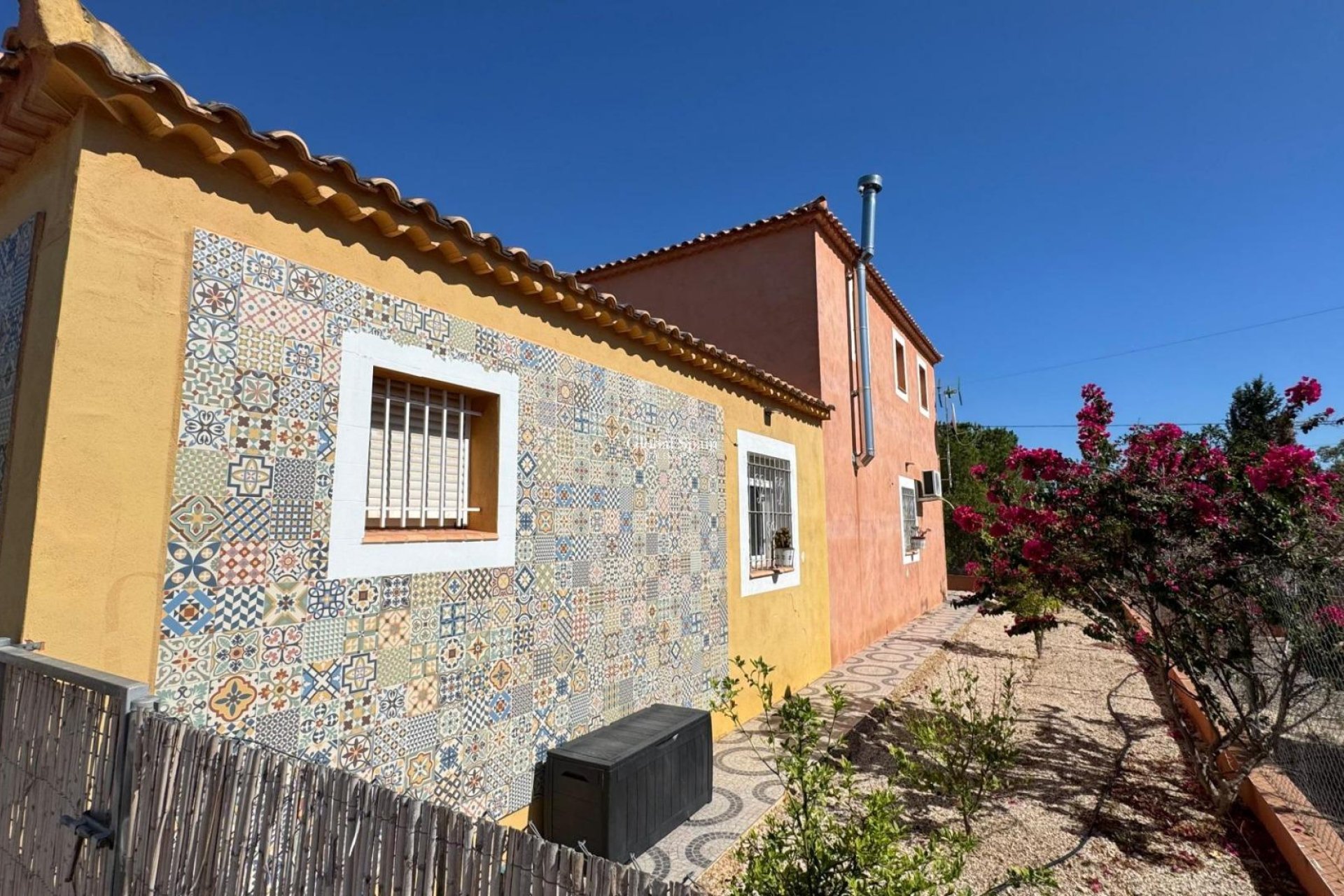 Resale - HOUSE -
ALBATERA - Inland