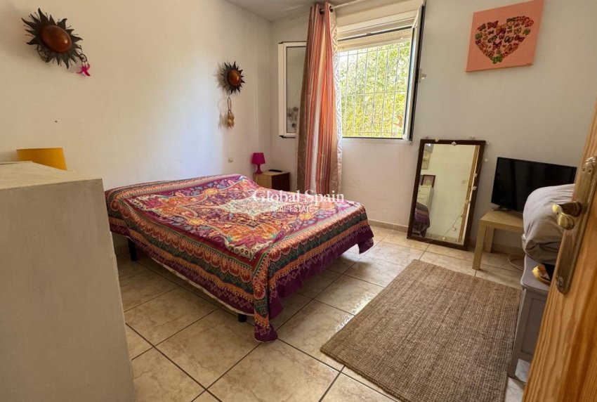 Resale - HOUSE -
ALBATERA - Inland