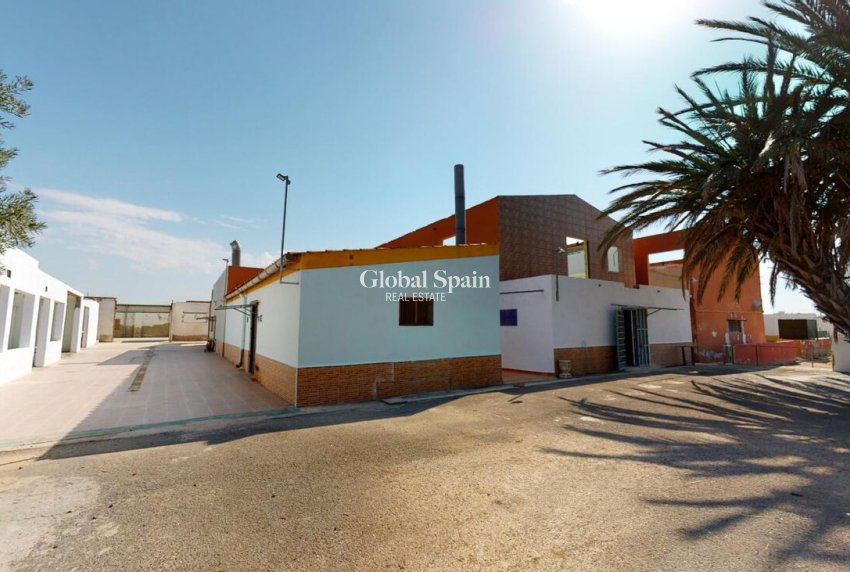 Resale - HOUSE -
ALBATERA - Inland