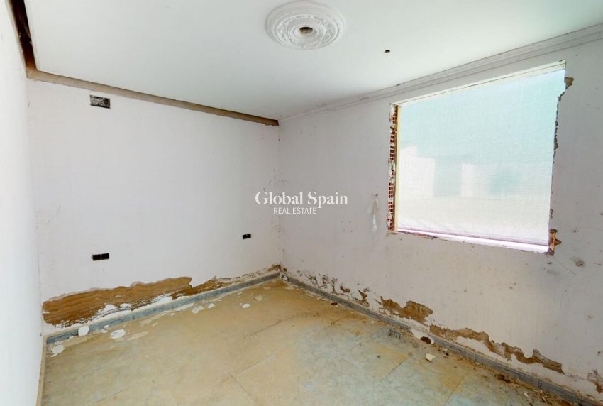 Resale - HOUSE -
ALBATERA