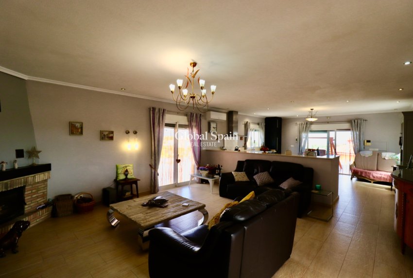 Resale - HOUSE -
ALBATERA