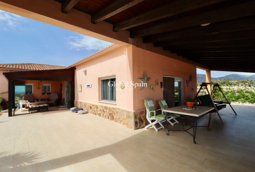 Resale - HOUSE -
ALBATERA