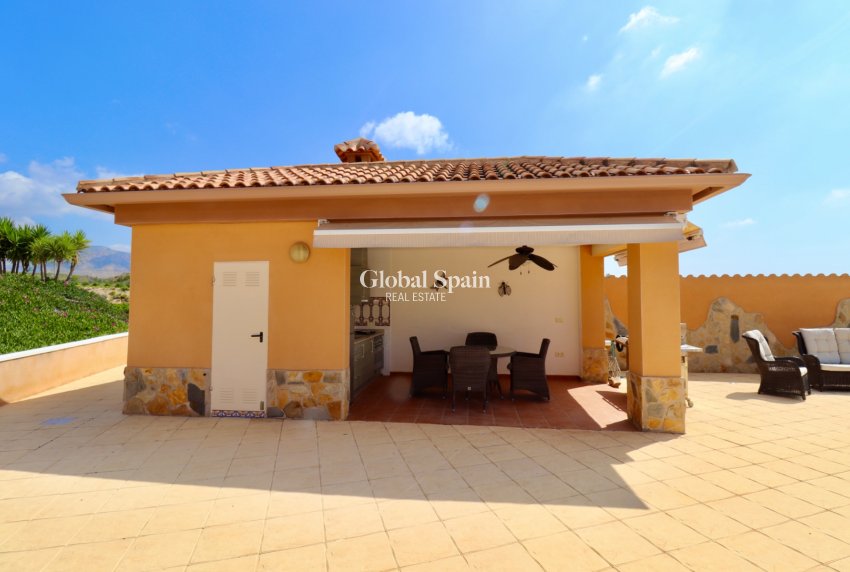 Resale - HOUSE -
ALBATERA