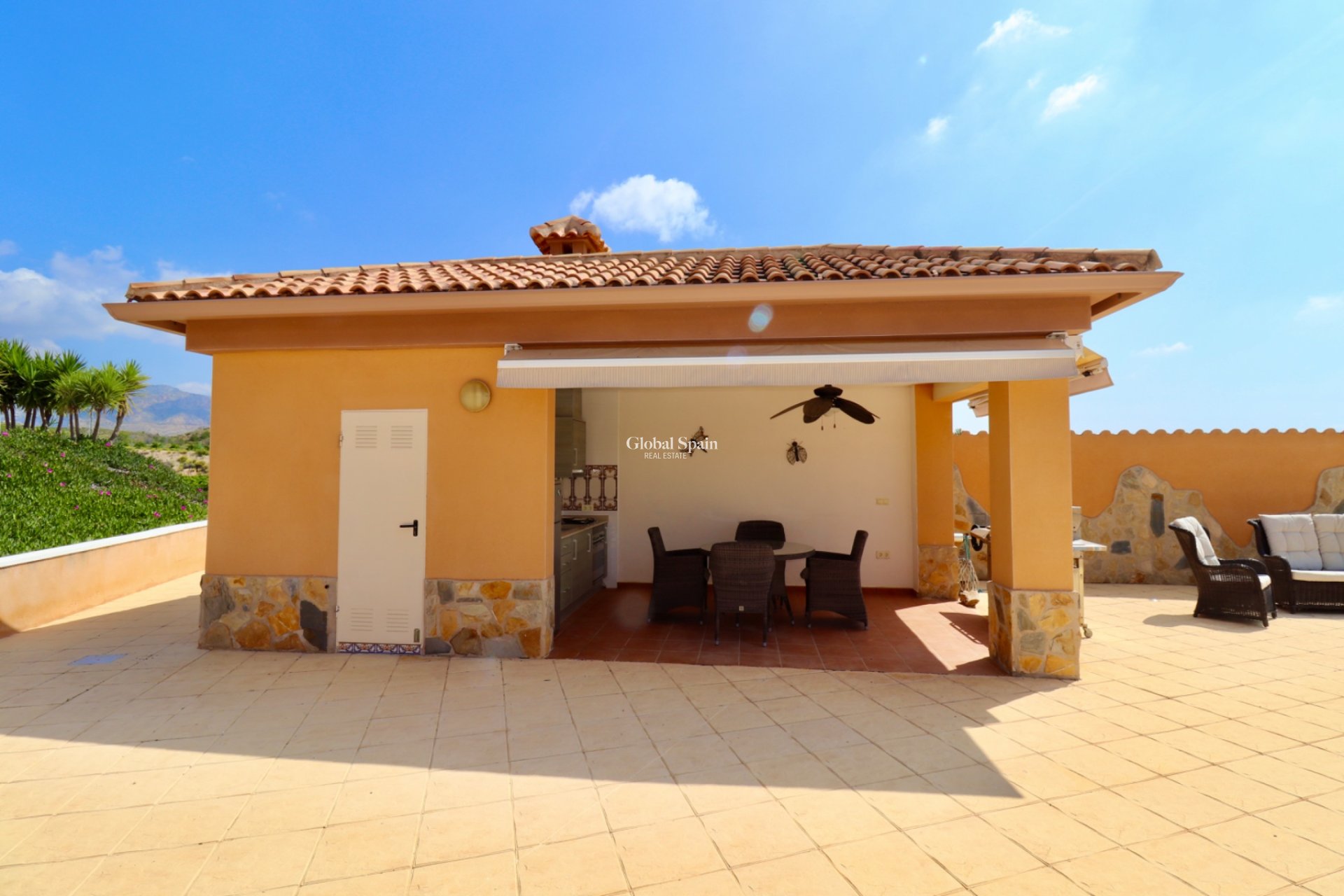 Resale - HOUSE -
ALBATERA