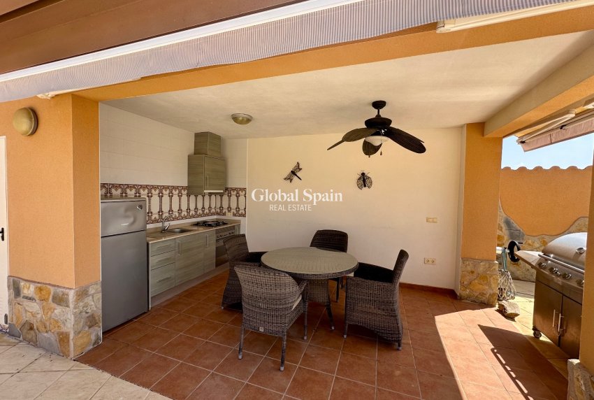 Resale - HOUSE -
ALBATERA