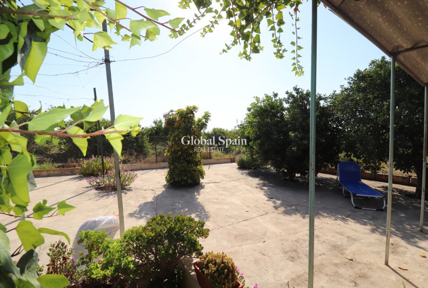 Resale - HOUSE -
ALBATERA