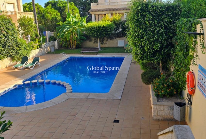 Resale - HOUSE -
Albir - center