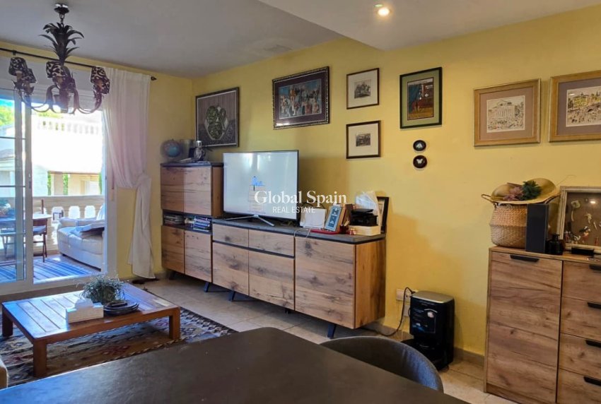 Resale - House -
Albir - center