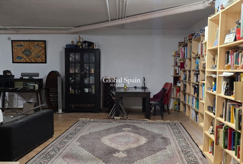 Resale - House -
Albir - center