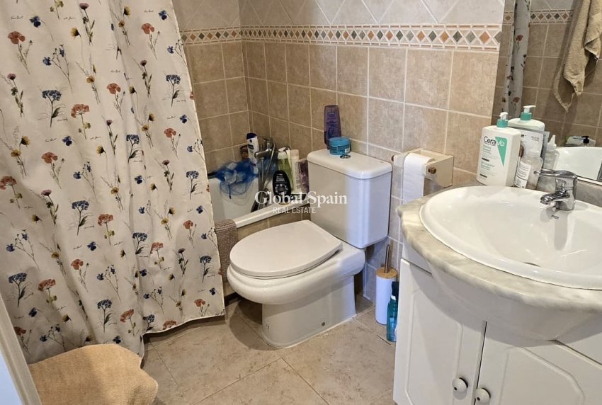 Resale - House -
Albir - center