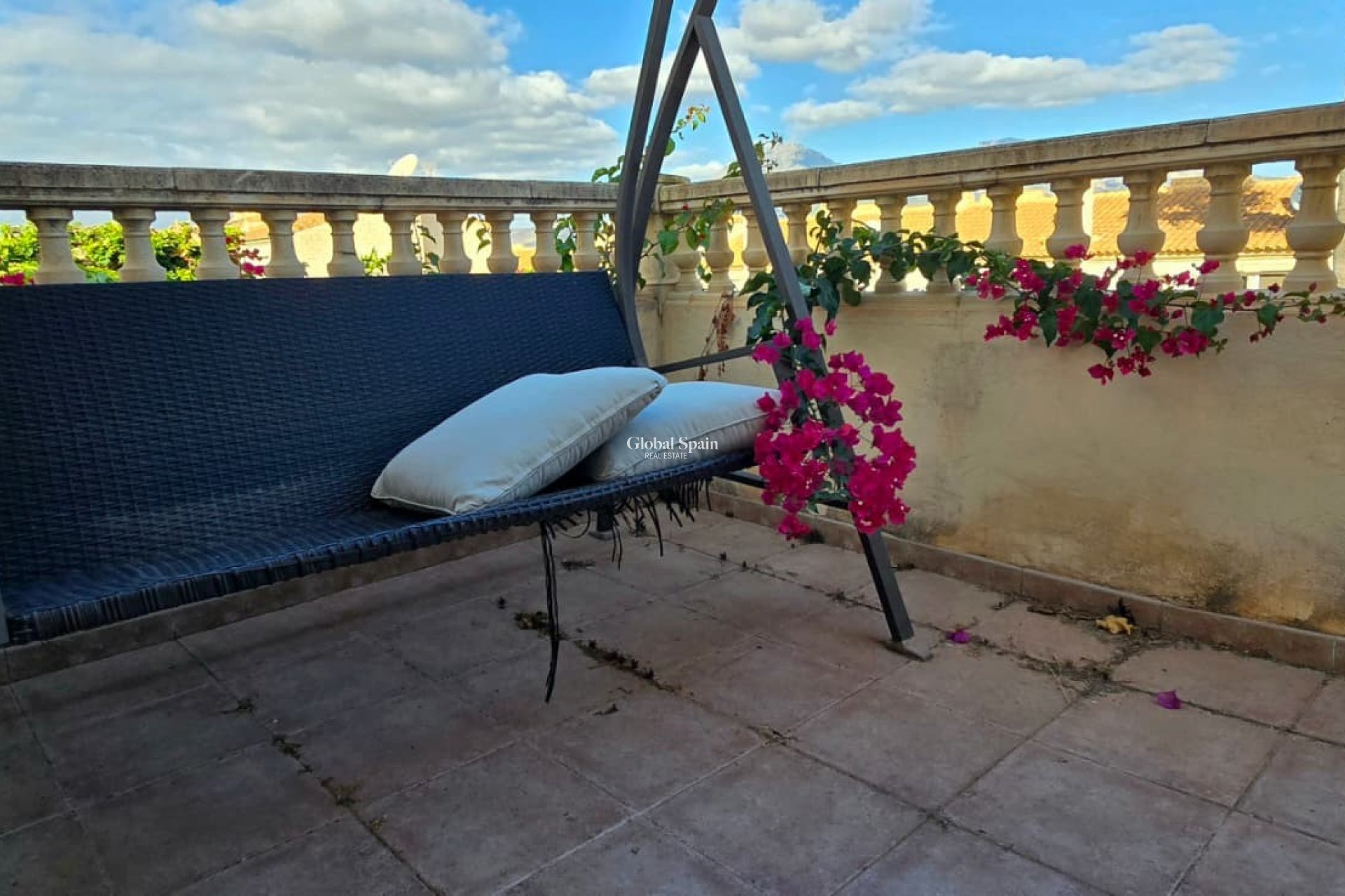 Resale - House -
Albir - center