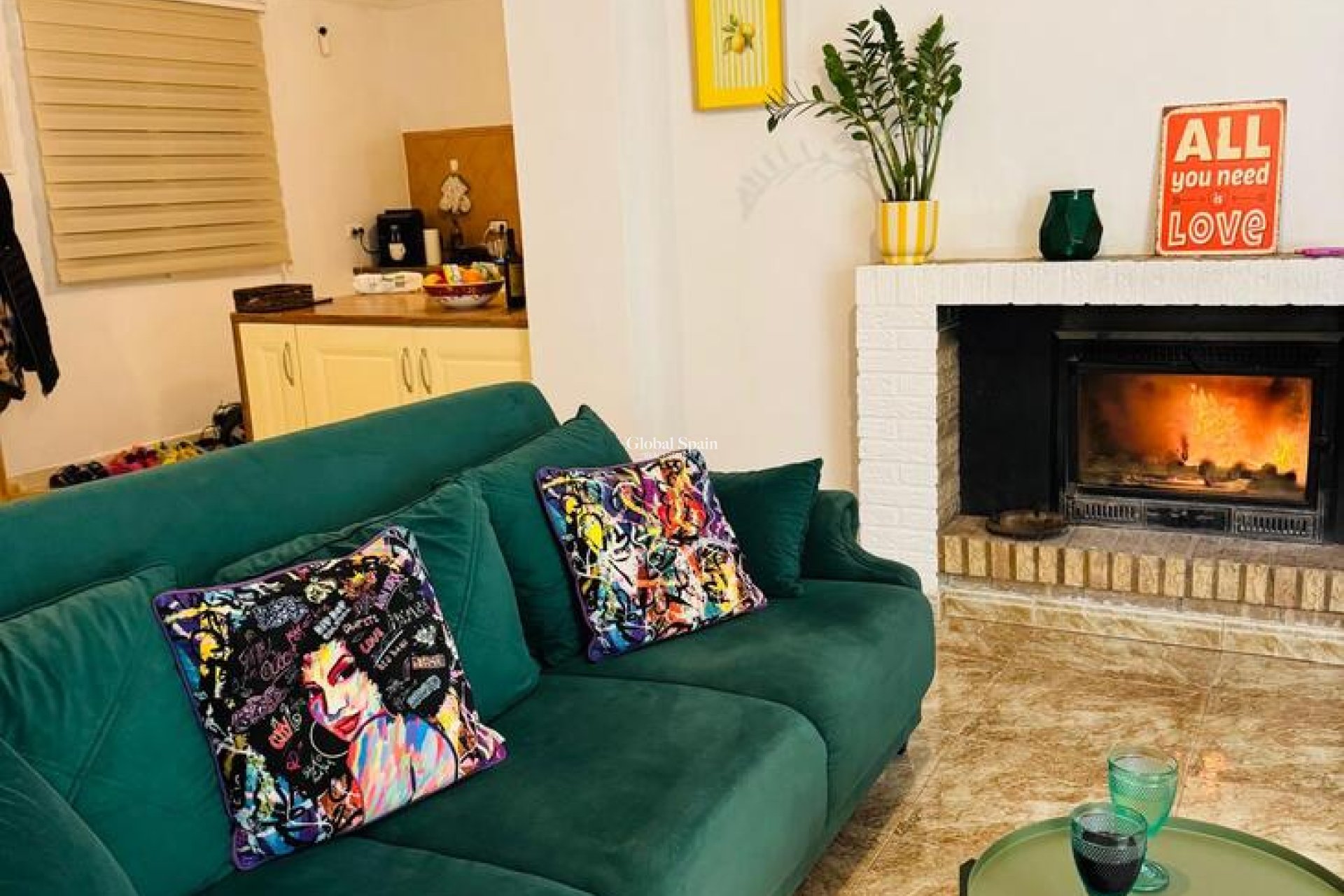Resale - HOUSE -
ALEDO - Other